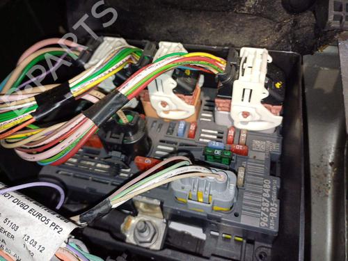 Used Fuse box Fuse box 36437258 36437258