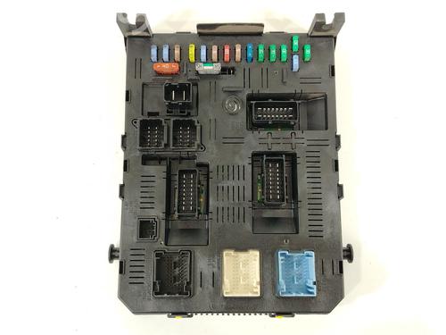 Used Fuse box Fuse box CITROËN C4 I (LC_) 1.6 HDi (109 hp) 31827683 31827683