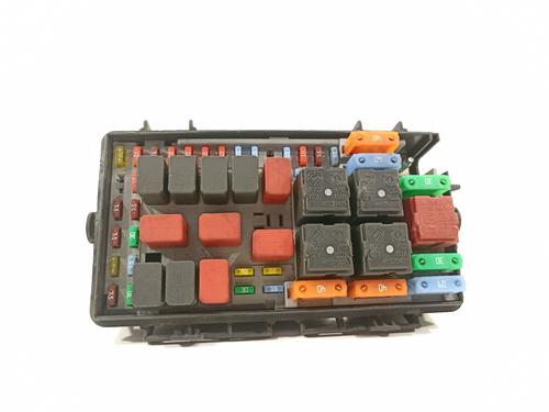 Used Fuse box FIAT GRANDE PUNTO (199_) 1.3 D Multijet (199.AXD11, 199.AXD1A, 199.AXD1B,... (90 hp) 16215968