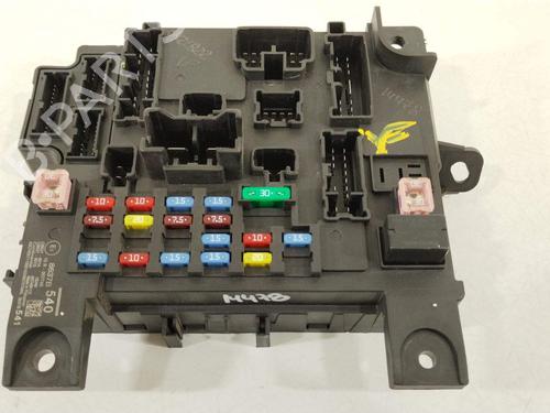 Used Fuse box Fuse box 27512550 27512550