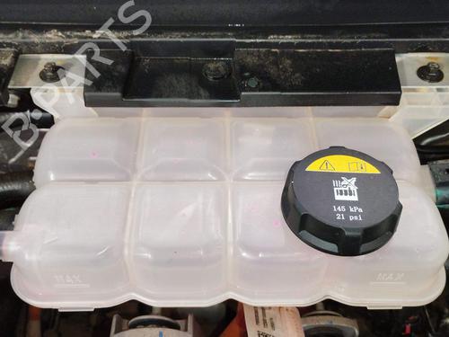 expansion-tank-smart-fortwo-coupe-453-2014-37425199 main image