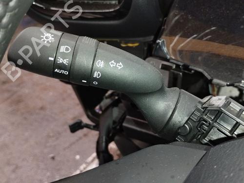 Used Headlight switch TOYOTA YARIS CROSS (MXP_) 1.5 Hybrid All-wheel Drive (MXPJ15) (116 hp) 31590177