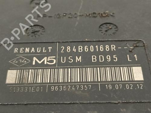 Fuse box RENAULT MEGANE III Hatchback (BZ0/1_, B3_)  | BP15895745E1 