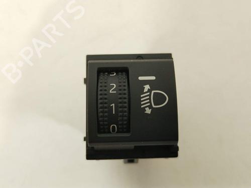 Used Switch Switch TOYOTA YARIS (_P21_, _PA1_, _PH1_) 1.5 (MXPA11) (125 hp) 32725719 32725719