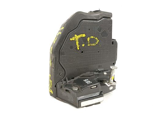 rear-right-lock-toyota-auris-_e18_-6905002180-2012-2013-2014-2015-2016-2017-2018-16808646 main image