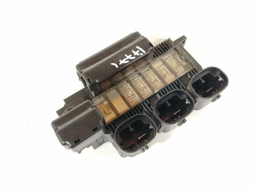 Used Fuse box Fuse box 38175248 38175248