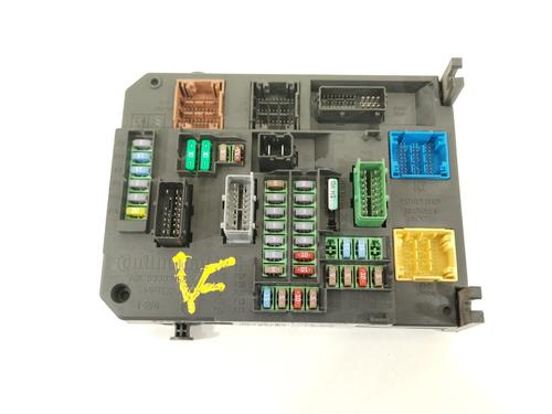 Used Fuse box PEUGEOT 308 SW II (LC_, LJ_, LR_, LX_, L4_) 2.0 BlueHDi 150 (150 hp) 29528028