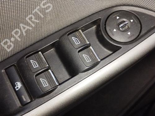Used Left front window switch Left front window switch FORD FOCUS III Saloon 1.0 EcoBoost (125 hp) 36406315 36406315