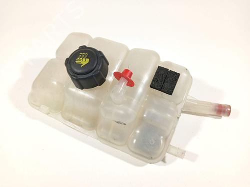 expansion-tank-renault-megane-iv-hatchback-b9amn_-2015-23577877 main image