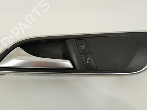 Used Front left interior door handle Front left interior door handle MERCEDES-BENZ GLA-CLASS (X156) GLA 200 CDI / d (156.908) (136 hp) 33240196 33240196