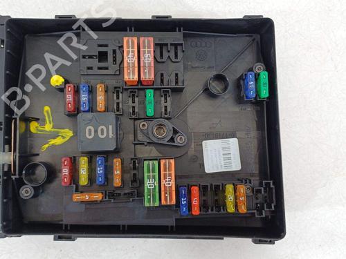 Fuse box SKODA YETI (5L) 1.2 TSI | BP26558467E1 - Image 1