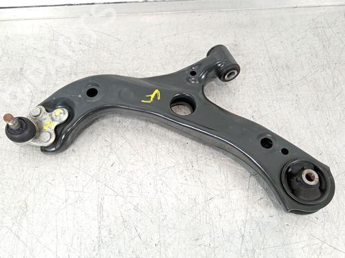 Used Left front suspension arm TOYOTA COROLLA Hatchback (_E21_, _EA1_, _EH1_) 1.8 Hybrid (ZWE211) (98 hp) 31806287