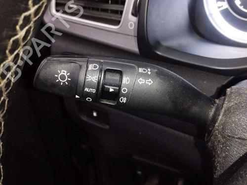 Forlygtekontakt Forlygtekontakt KIA NIRO I (DE) 1.6 GDI Hybrid (105 hp) 39884030 39884030