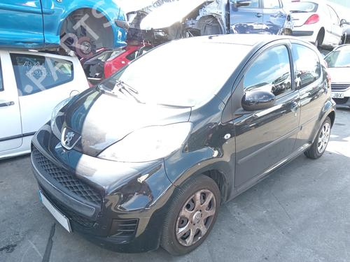 Brugte PEUGEOT 107 (PM_, PN_) 1.0 (68 hp) 4476193
