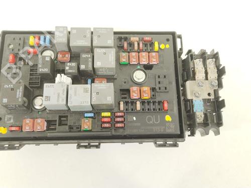 Used Fuse box Fuse box 26739349 26739349