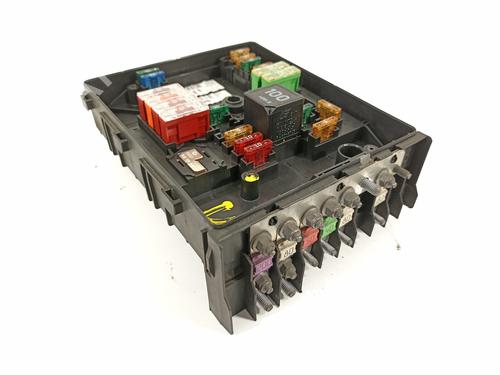 Fuse box VW GOLF V (1K1)  | BP18335609E1 