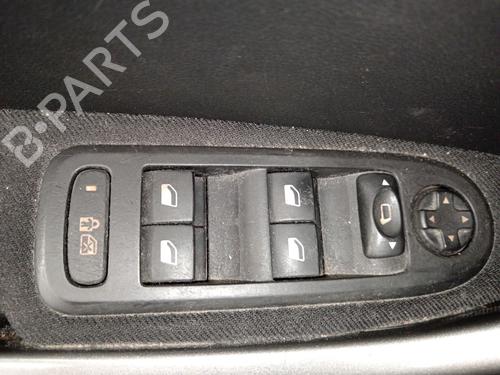 Used Left front window switch Left front window switch 36561198 36561198