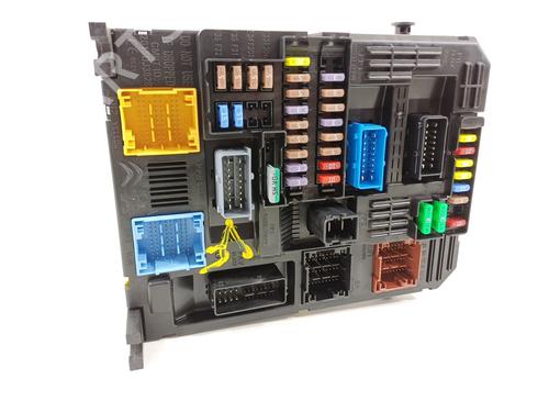 Used Fuse box PEUGEOT 208 II (UB_, UP_, UW_, UJ_) 1.2 PureTech 100 (101 hp) 24927518