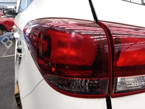 Feu arrière gauche KIA CARENS IV 1.6 GDi (135 hp) 31948998