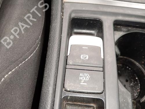 Parkbremsarm/handtak Parkbremsarm/handtak VW GOLF VII (5G1, BQ1, BE1, BE2) 1.6 TDI (105 hp) 36303265 36303265