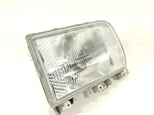 Used Right headlight NISSAN CABSTAR E (TL_, VL_) 75.28 (TL0) (75 hp) 31831756