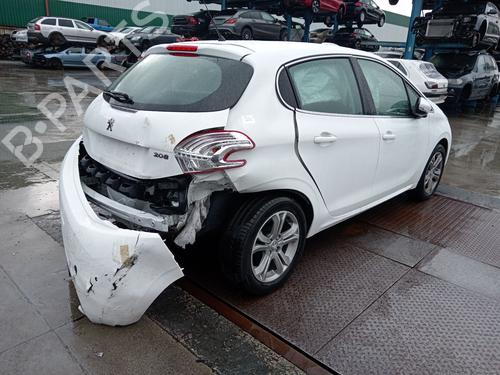 Rear center light PEUGEOT 208 I (CA_, CC_) 1.2 VTI 82 | BP31968776I39 