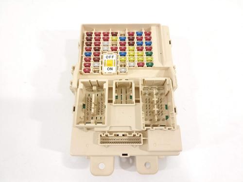 Used Fuse box Fuse box 15106635 15106635