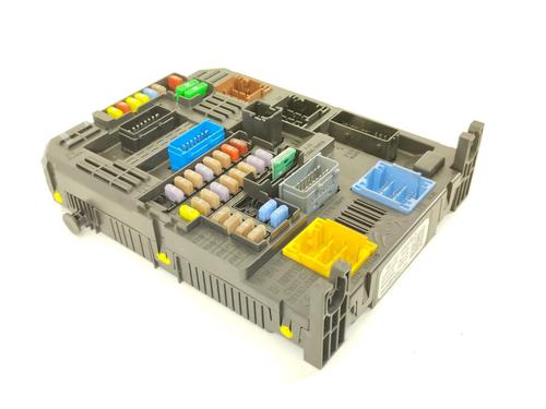 Used Fuse box Fuse box 11134060 11134060