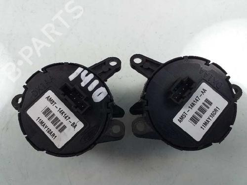 Steering wheel controls FORD FOCUS III  | BP4858804E15 