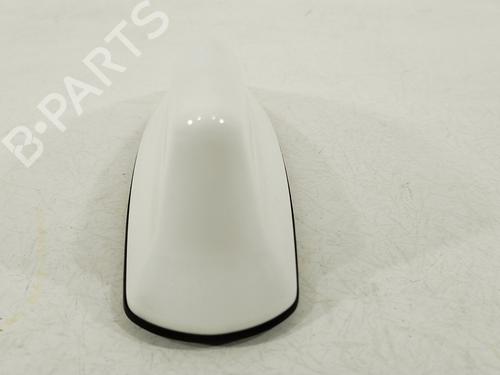 Used Antenna/Base Antenna/Base TOYOTA YARIS (_P21_, _PA1_, _PH1_) 1.5 (MXPA11) (125 hp) 32702745 32702745