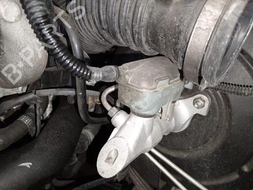 brake-master-cylinder-renault-scenic-iii-jz01_-2008-2009-2010-2011-2012-2013-2014-2015-2016-38235246 main image