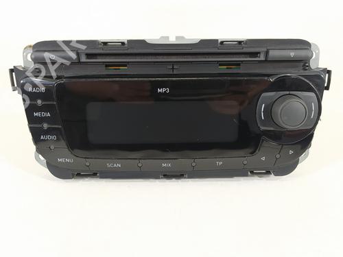 Used Radio SEAT IBIZA IV (6J5, 6P1) 1.9 TDI (105 hp) 10379931