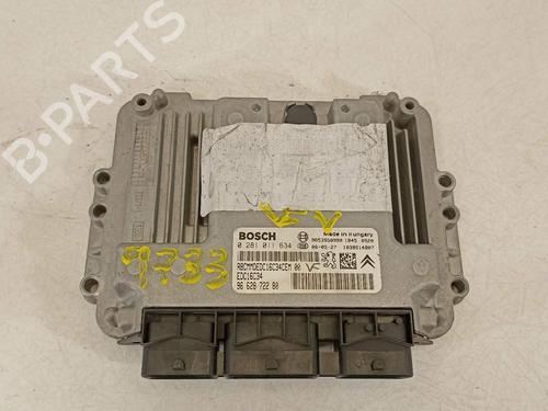 Used Engine control unit (ECU) Engine control unit (ECU) 11754016 11754016