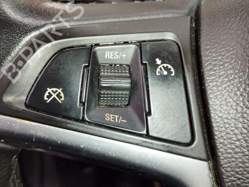 Used Steering wheel controls Steering wheel controls 36989117 36989117