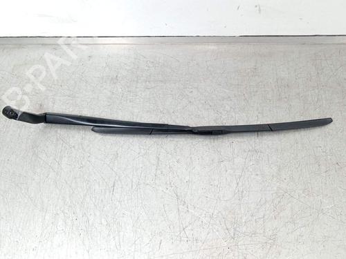 front-windshield-wiper-arm-toyota-corolla-hatchback-_e21_-_ea1_-_eh1_-2018-31802691 main image