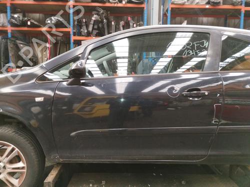 Used Left front door OPEL CORSA D (S07) [2006-2015]  26169732