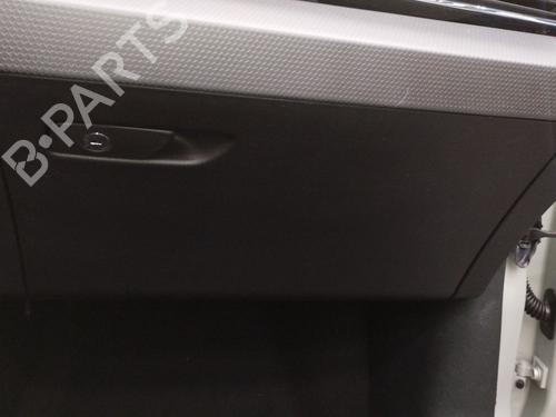 glove-box-audi-a1-sportback-gba-2018-33202990 main image