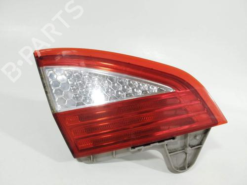 Used Left tailgate light Left tailgate light 16789558 16789558
