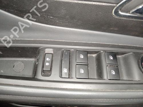Used Left front window switch Left front window switch 37270023 37270023