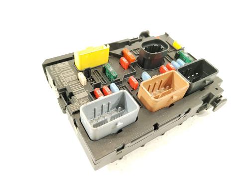 Used Fuse box Fuse box 30788421 30788421