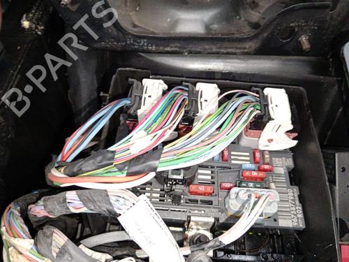 Used Fuse box Fuse box 35765223 35765223