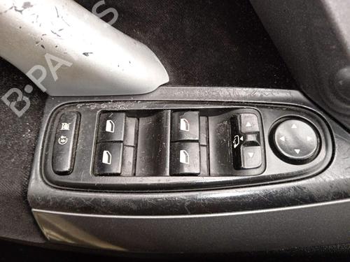 Used Left front window switch Left front window switch CITROËN C4 Grand Picasso I (UA_) 1.6 HDi (109 hp) 40259733 40259733