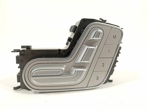 Spak kontakt MERCEDES-BENZ GLE (V167) GLE 300 d 4-matic (167.119) (245 hp) 17615645