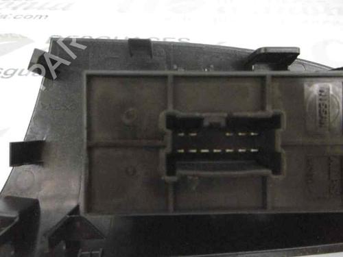 Right front window switch NISSAN JUKE (F15)  | BP1923828I26 