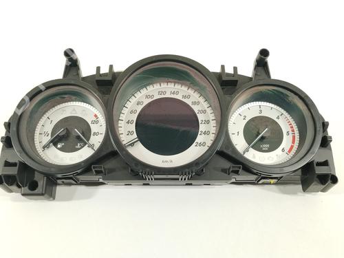 Used Instrument cluster MERCEDES-BENZ C-CLASS (W204) [2007-2015]  18649890