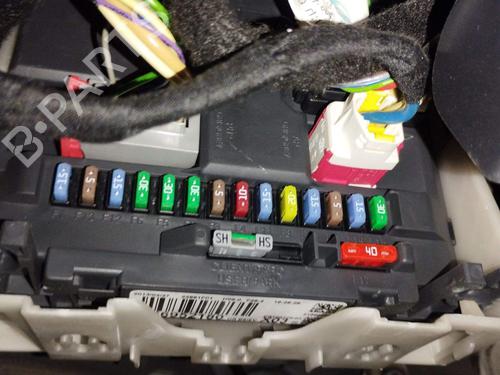 fuse-box-citroen-c3-ii-sc_-2009-36235488 main image