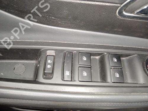 Used Left front window switch Left front window switch 37270023 37270023