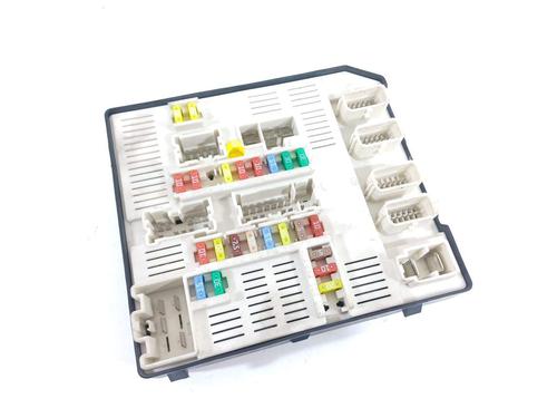 Used Fuse box Fuse box 22300936 22300936