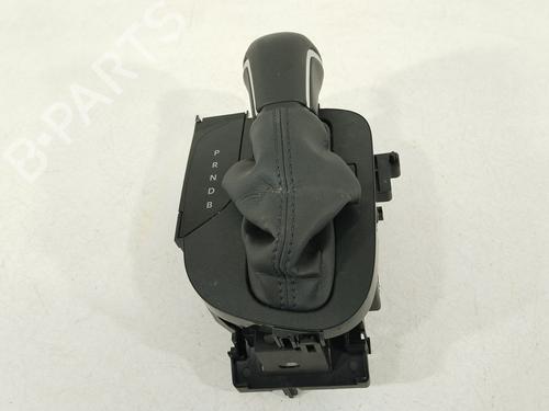 Used Shift knob TOYOTA YARIS (_P21_, _PA1_, _PH1_) 1.5 (MXPA11) (125 hp) 32722141