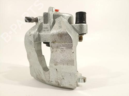 Used Right front brake caliper Right front brake caliper 17713461 17713461